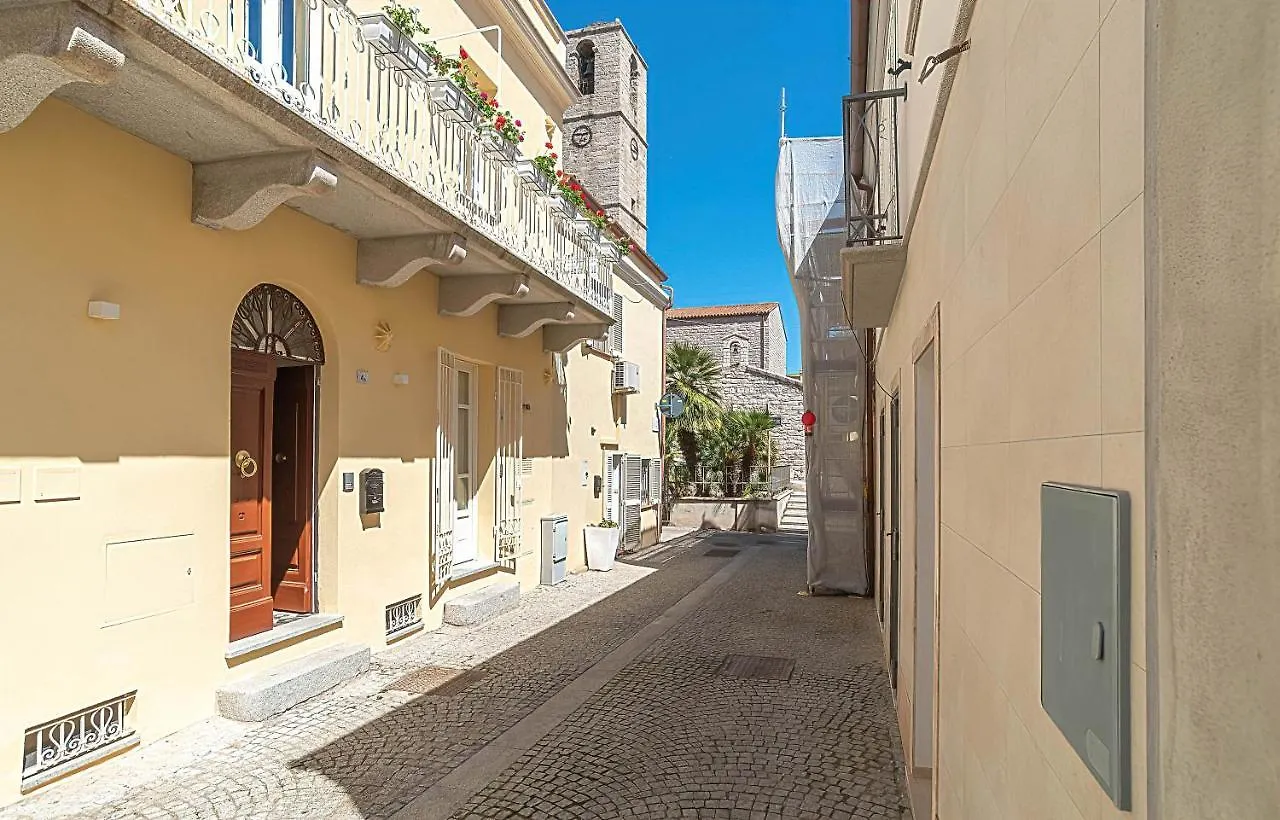 La Casa Del Pittore Olbia 0*,